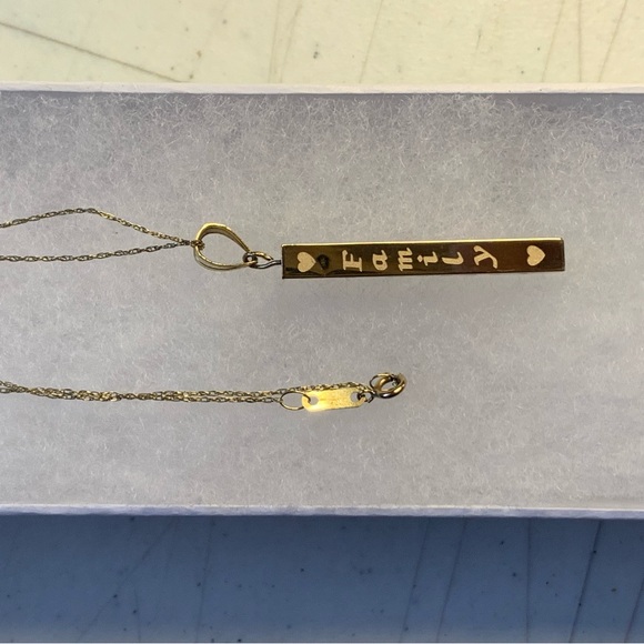 10k solid Michael Anthony Family/Faith/Friends/ Full of Life Pendant Necklace! - Picture 16 of 16